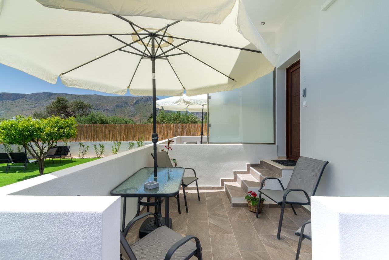 Modern House With Pool Near Beach Gazi Buitenkant foto