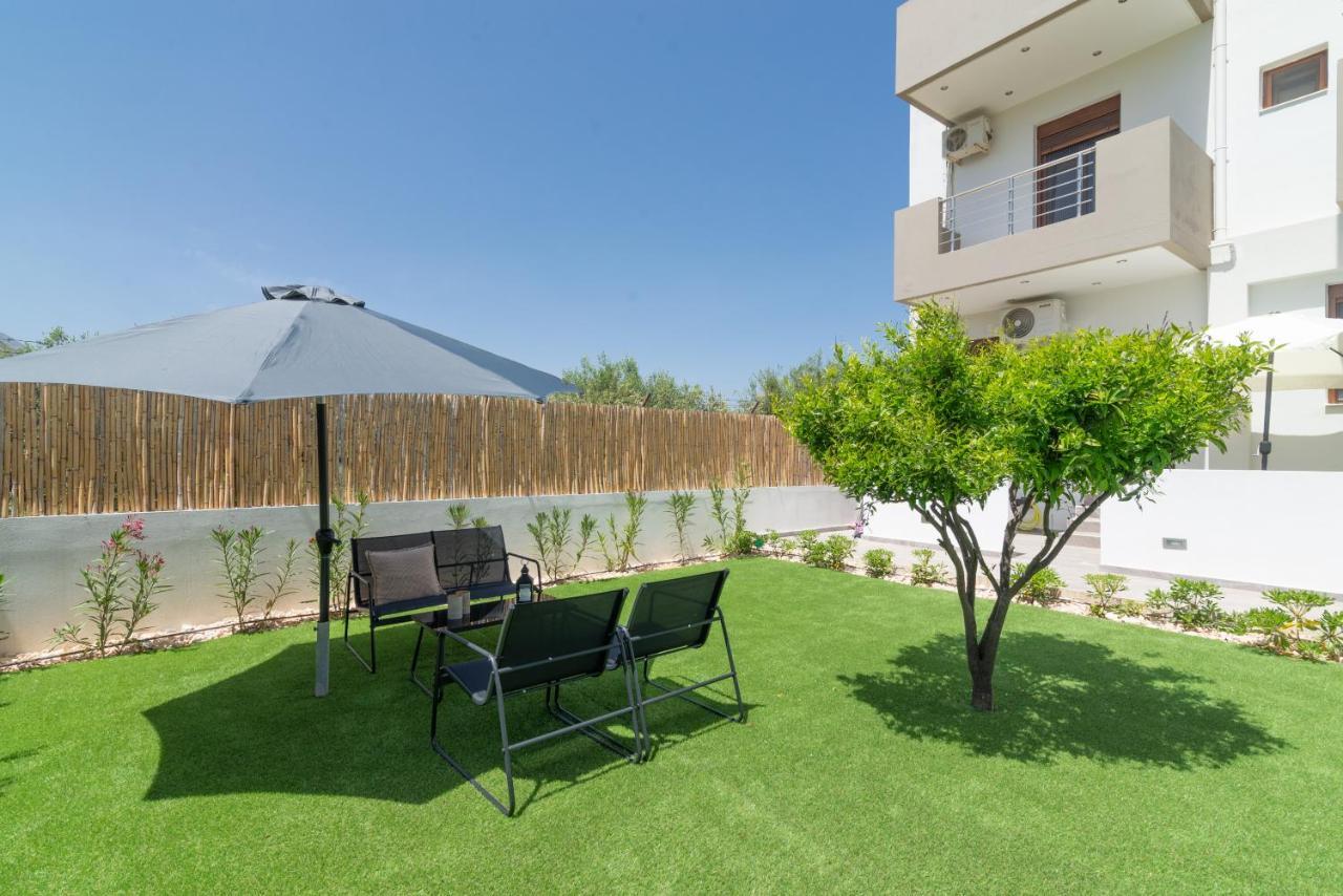 Modern House With Pool Near Beach Gazi Buitenkant foto