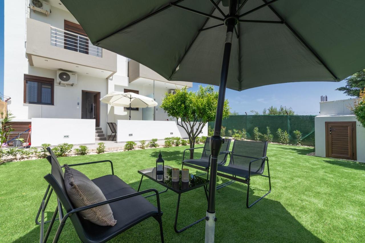 Modern House With Pool Near Beach Gazi Buitenkant foto