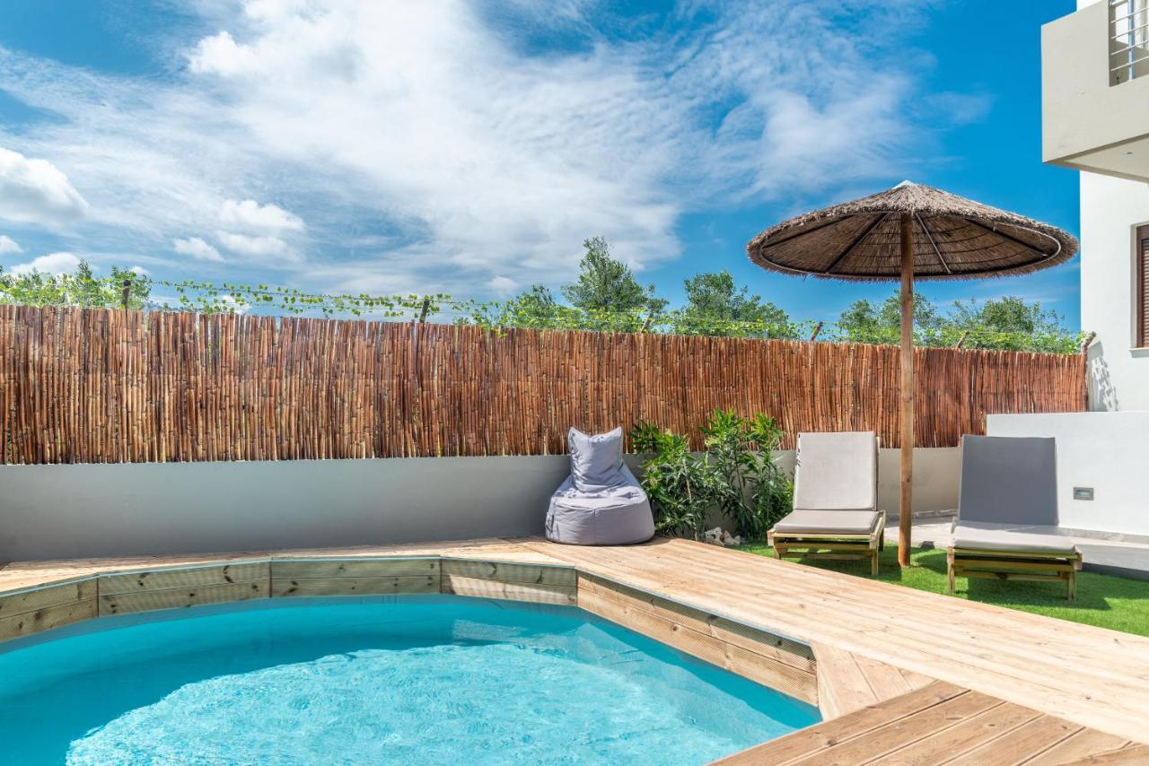 Modern House With Pool Near Beach Gazi Buitenkant foto