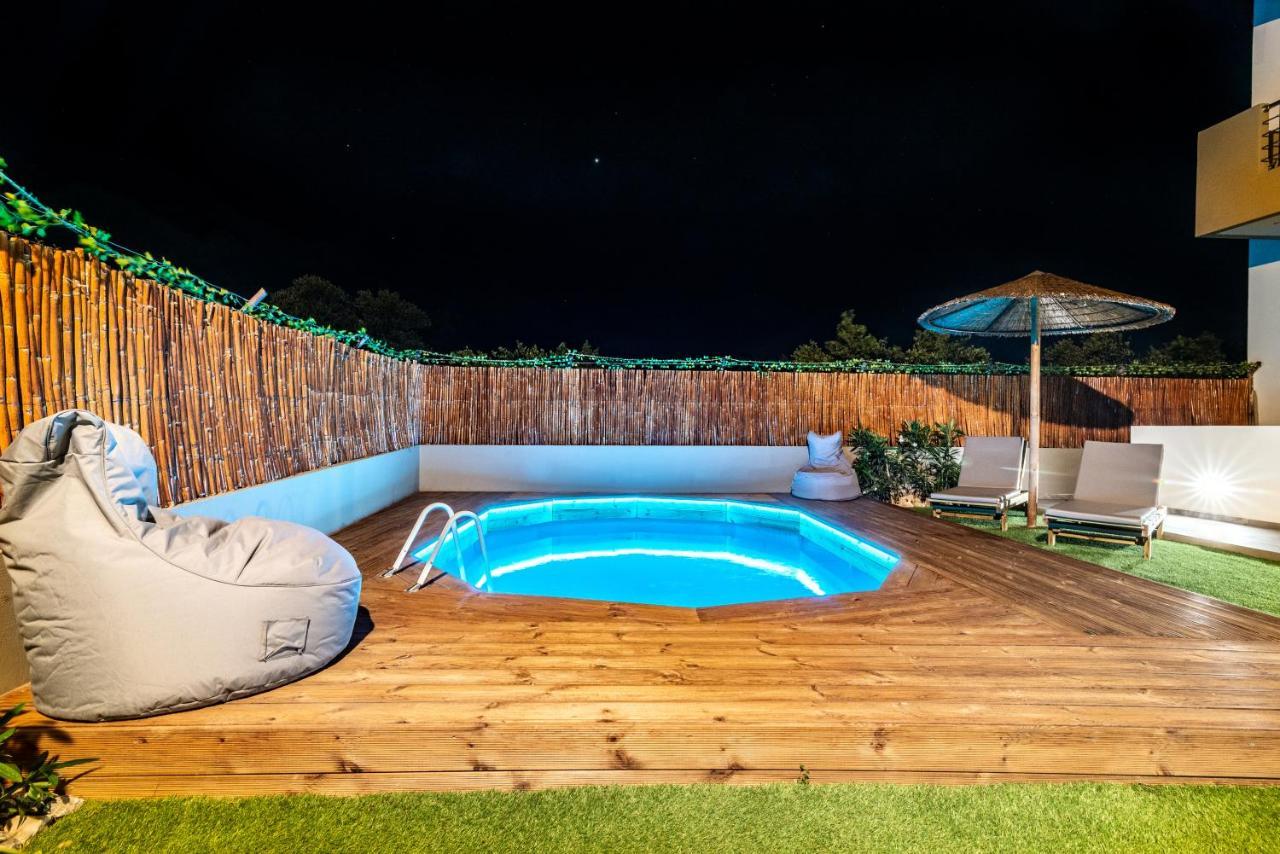 Modern House With Pool Near Beach Gazi Buitenkant foto