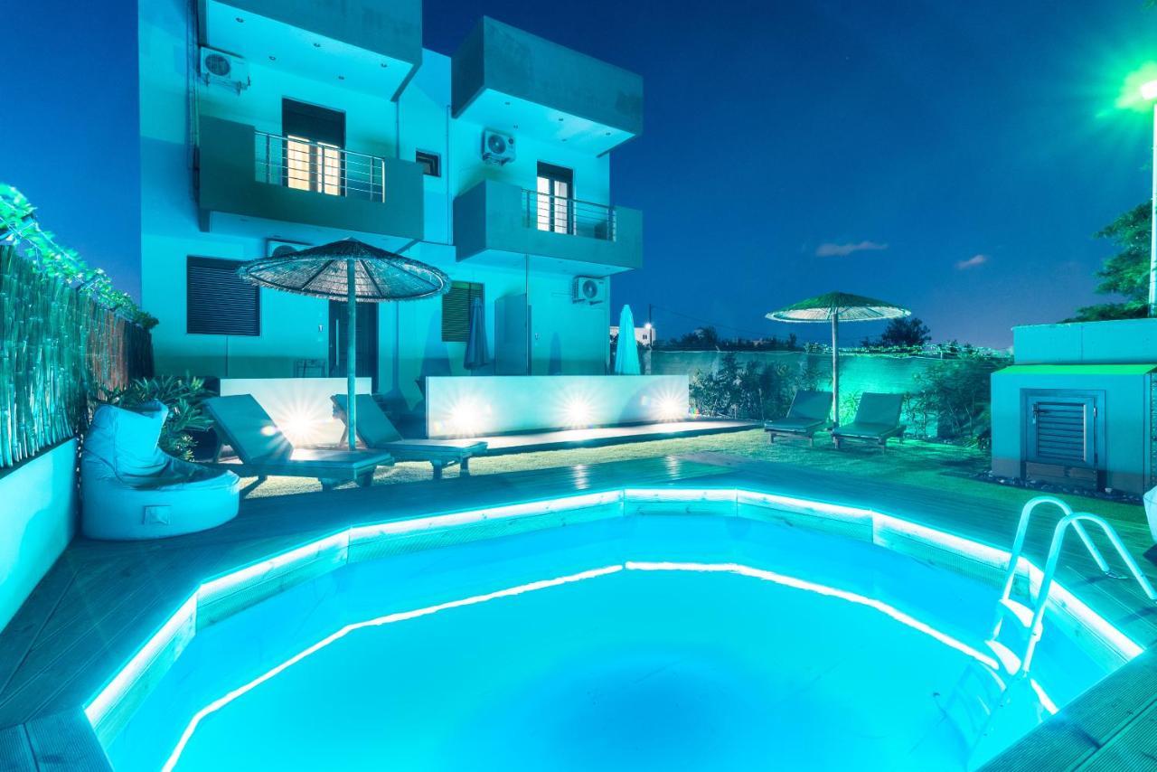 Modern House With Pool Near Beach Gazi Buitenkant foto