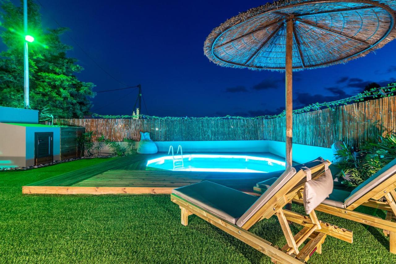 Modern House With Pool Near Beach Gazi Buitenkant foto