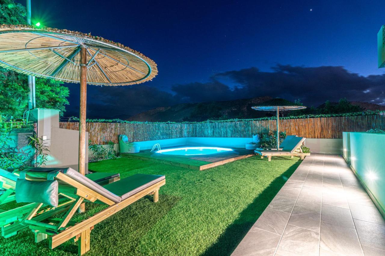 Modern House With Pool Near Beach Gazi Buitenkant foto